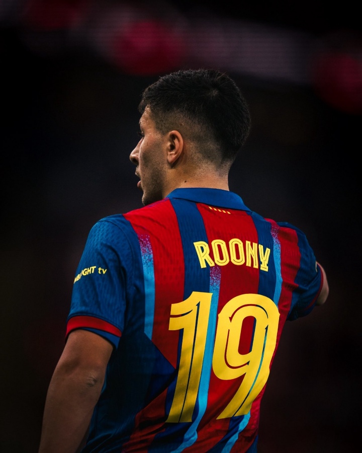 博鱼电竞-曾是梅西号码！官方：20岁巴德吉正式升入巴萨一线队，改穿19号